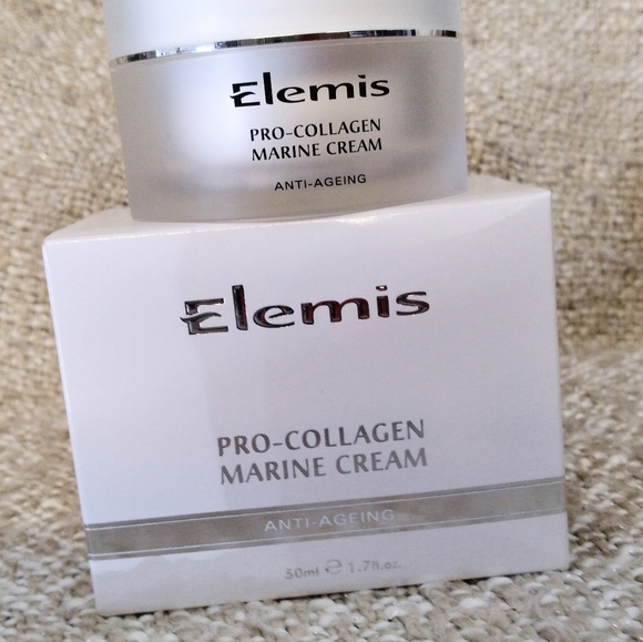 Elemis - Pro - Collagen Marine Cream - Picture 3 of 7